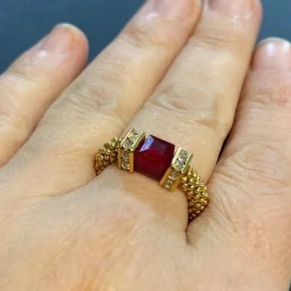 Garnet red Swarovski crystal Stretch Ring Square Gold vermeil - Picture 1 of 3